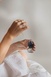 Möt Niacinamid: Vitaminet som löser alla dina hudproblem