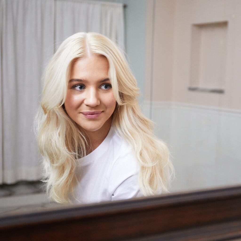 Schwarzkopfs tips: Hur man får vackert platinablont hår hemma